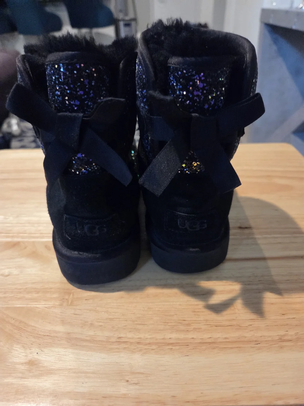 Ugg Womens Glitter Faux Fur Lined Boots - Black